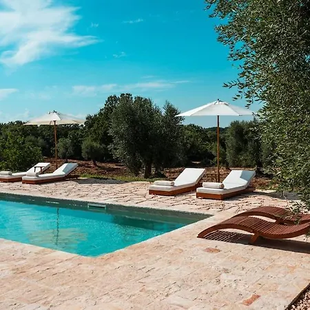 Trullo Elaia - Dimora Di Charme In Valle D'itria Con Piscina