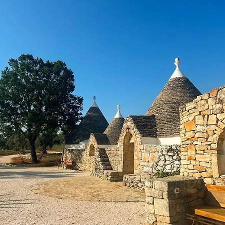 Trullo Elaia - Dimora Di Charme In Valle D'itria Con Piscina