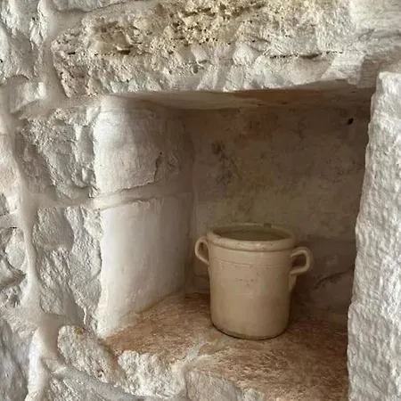 Trullo Elaia - Dimora Di Charme In Valle D'itria Con Piscina